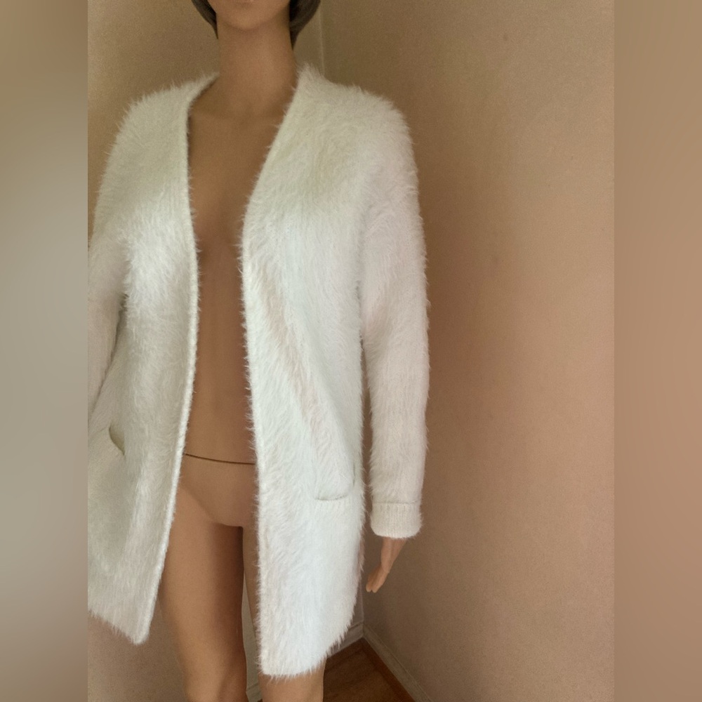 Sunctuary, white, fuzzy open cardigan